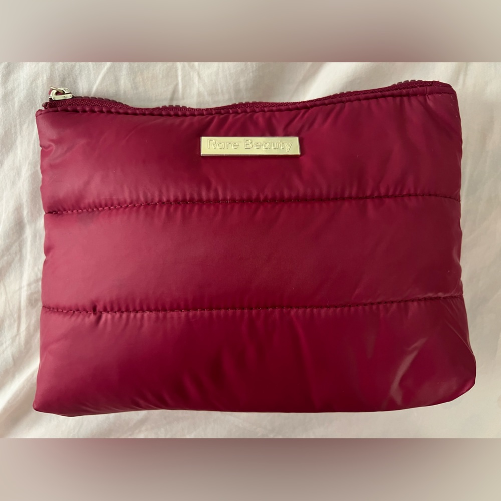 rare beauty makeup bag (color sold out)
